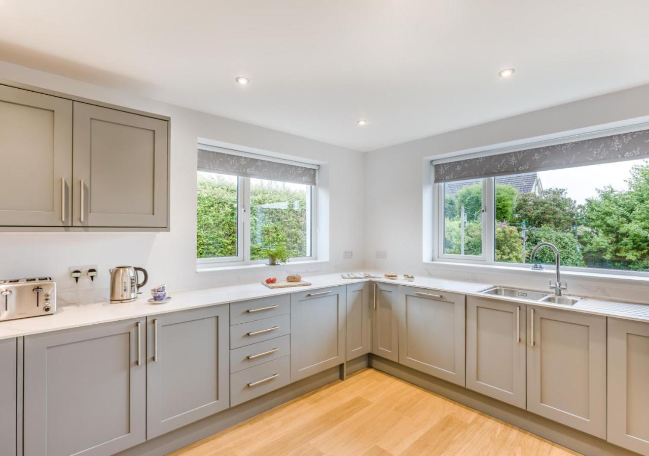 The Willows South Molton Exterior photo