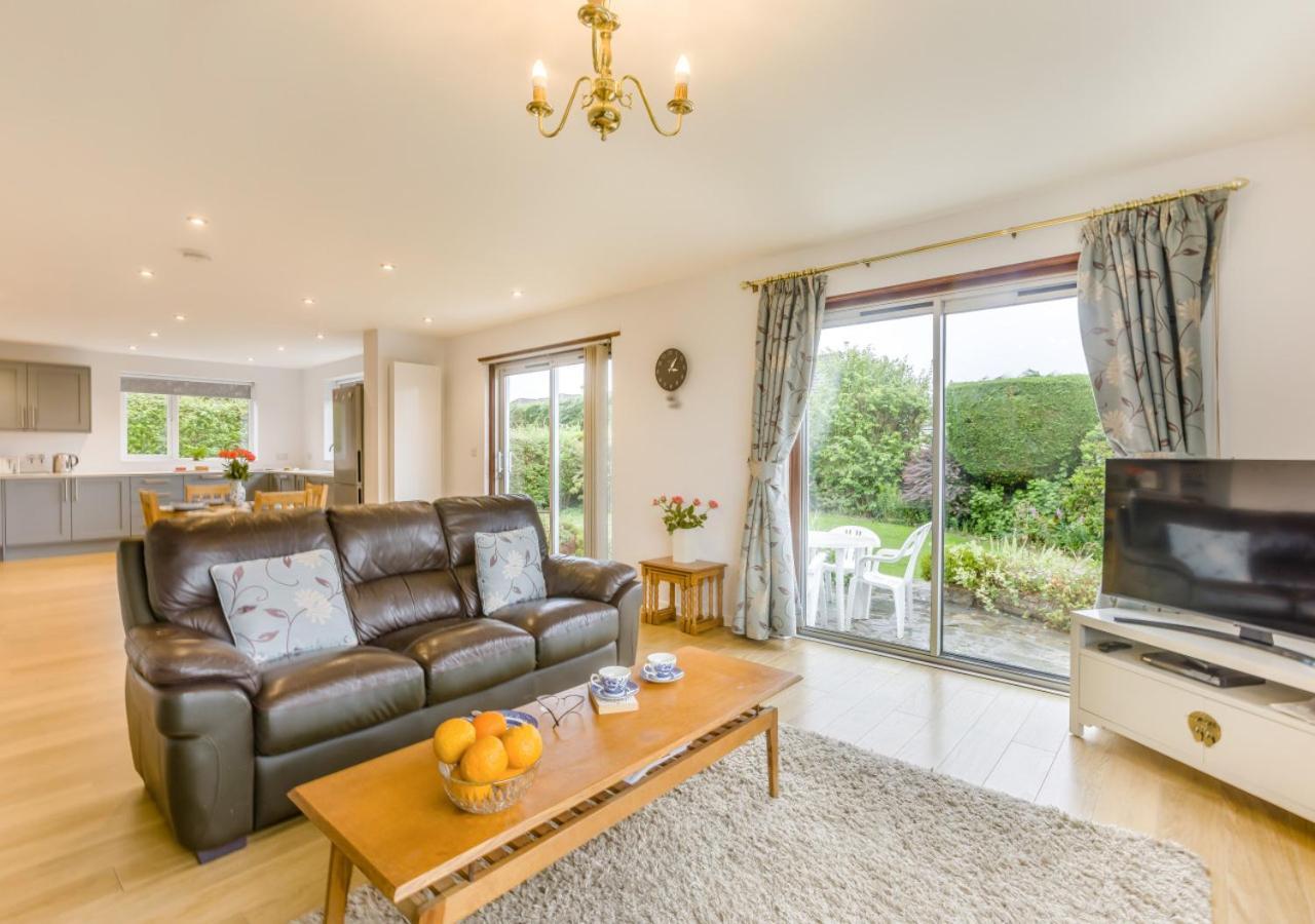 The Willows South Molton Exterior photo